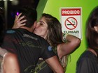 De volta ao Rock in Rio, Anamara troca beijos quentes em camarote