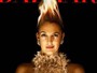 Drew Barrymore 'pega fogo' em capa de revista