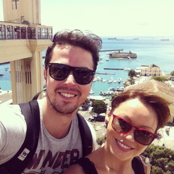 Geovanna Tominaga e namorado em Salvador (Foto: Reprodução/Instagram)