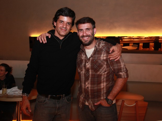 Jorge Pontual e Raoni Carneiro em inauguração de restaurante na Zona Oeste do Rio (Foto: Miguel Sá/ Divulgação)