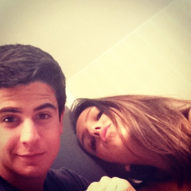Enzo e namorada (Foto: Instagram / Reprodução)