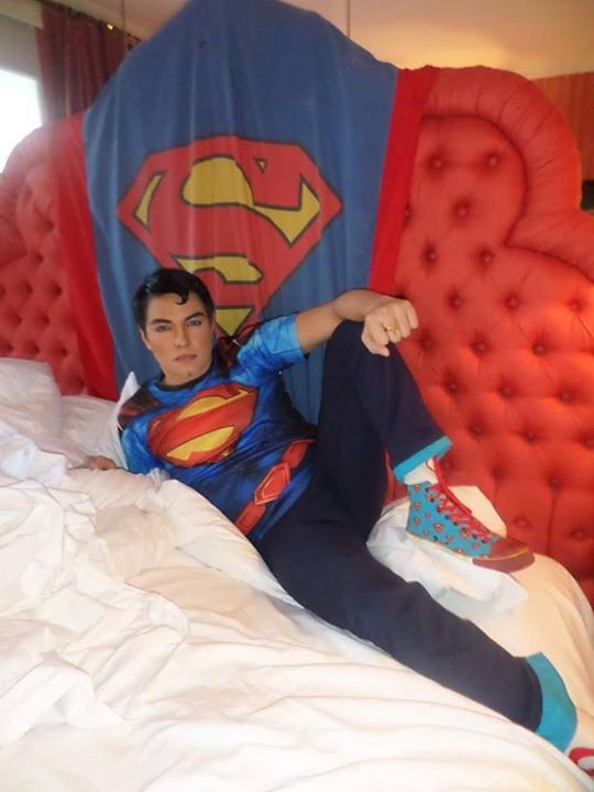 Herbert Chavez, de 37 anos, fez 23 plásticas para ficar parecido com o Super-Homem (Foto: Reprodução do Instagram)