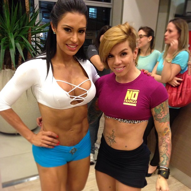 Gracyanne Barbosa e Penélope Nova (Foto: Instagram / Reprodução)