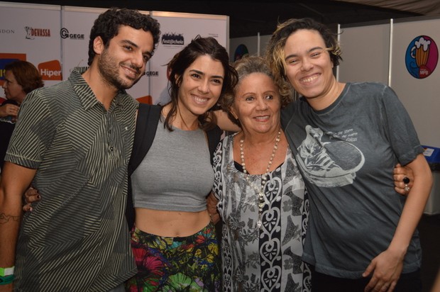 Maria Gadú canta no Recife e recebe a família da namorada, Lua Leça (Foto: Felipe Souto Maior/ AgNews)