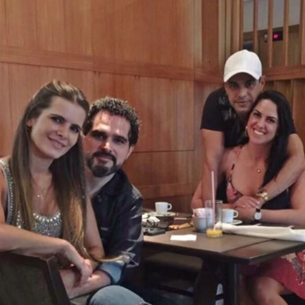 Luciano Camargo com a mulher, Flávia Fonseca, o irmão, Zezé Di Camargo, e a cunhada, Graciele Lacerda (Foto: Reprodução/Instagram)