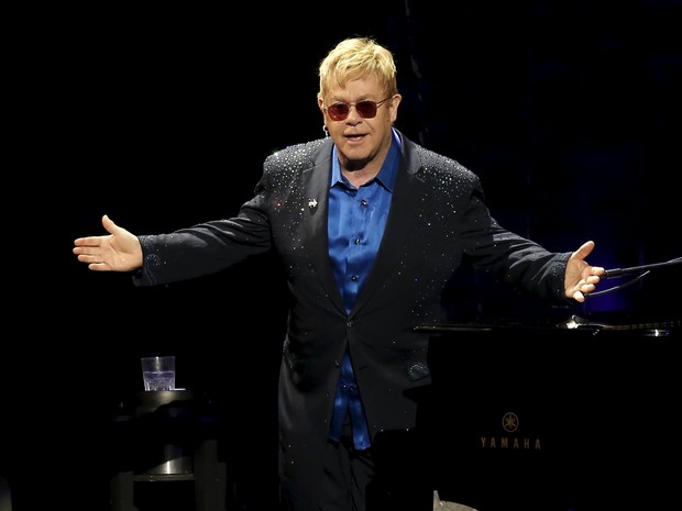 Elton John em show em Nova York, nos Estados Unidos (Foto: Mike Segar/ Reuters)