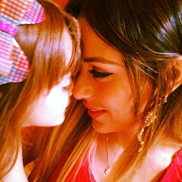 Ex-BBB Leticia e a filha (Foto: Reprodução/ Instagram)