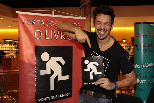 João Vicente de Castro no lançamento do livro &quot;Porta dos Fundos&quot; (Foto: Alessandra Gerzoschkowitz / EGO)