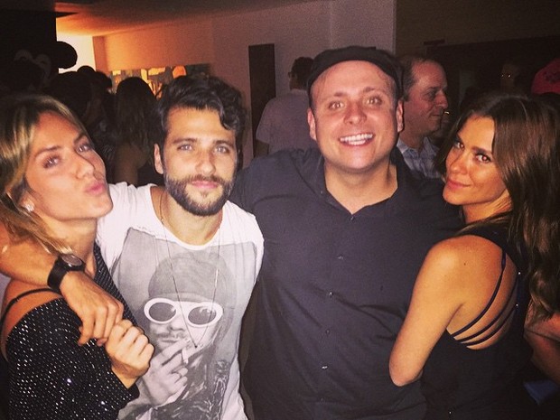 Giovanna Ewbank, Bruno Gagliasso, Léo Fuchs e Carolina Dieckmann em festa no Rio (Foto: Instagram/ Reprodução)