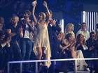 Taylor Swift se empolga em premiação de música