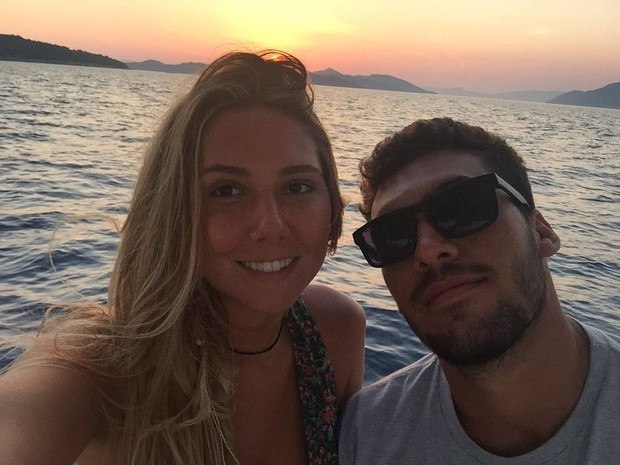Carolina Portaluppi e o namorado (Foto: Reprodução / Instagram)
