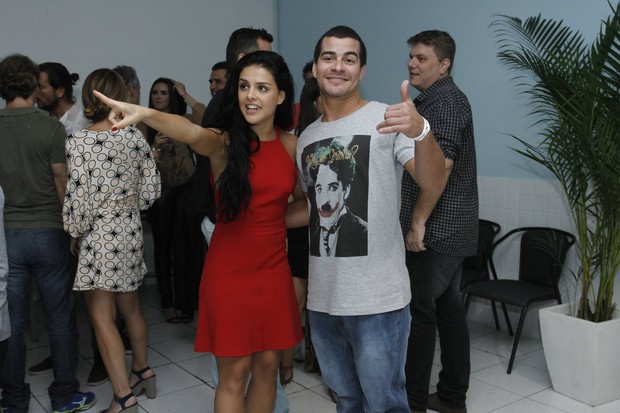 Thiago Martins e Paloma Bernardi (Foto: Alex Palarea / AgNews)
