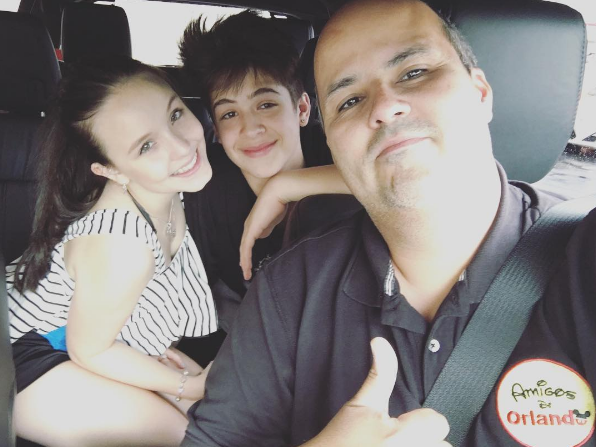 Larissa Manoela e João Guilherme durante passeio em Orlando (Foto: Reprodução / Instagram)