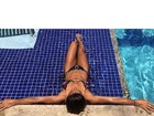 Jade Barbosa exibe barriga sarada em dia de piscina