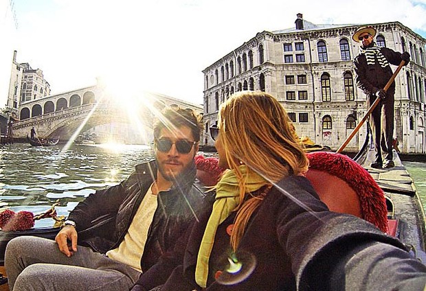 O fotógrafo Beto Gatti e a namorada Branca Feres na itália (Foto: Instagram / Reprodução)