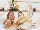 Vera Fischer resgata foto na banheira com Carolina Dieckmann: 'Saudades'