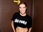 Luiza Possi exibe barriga sarada após show em São Paulo