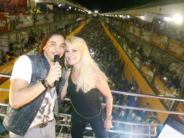 Wesley Safadão com Antônia Fontenelle em micareta em Fortaleza (Foto: Fred Pontes/ Divulgação)