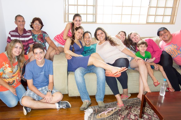 Nana Gouvêa visita a família no Brasil (Foto: Divulgação)
