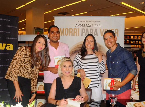 Andressa Urach lança biografia em Salvador (Foto: Juci Ribeiro/Divulgação)
