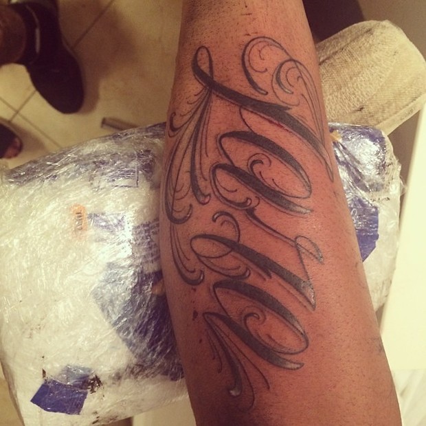 Adriano faz tatuagem em homenagem à filha caçula, Lara (Foto: Instagram/ Reprodução)