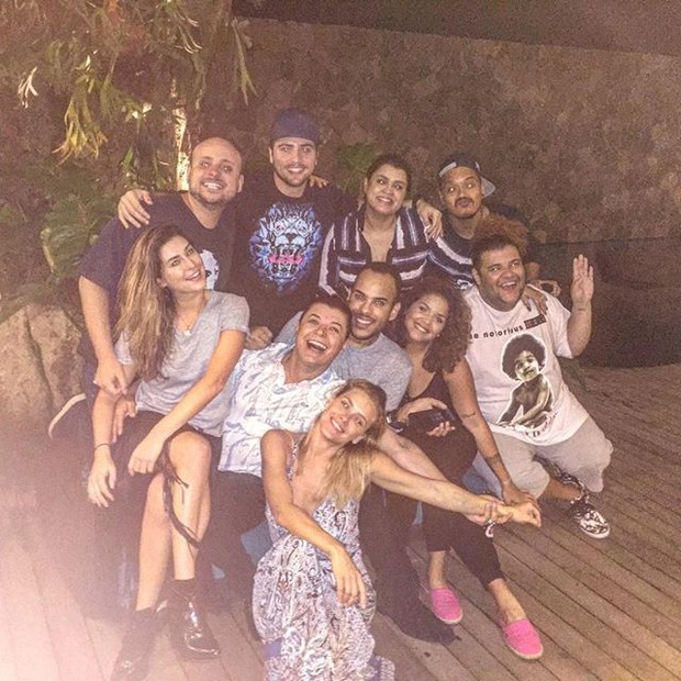 David Brazil com amigos como Fernanda Paes Leme e Preta Gil em festa no Rio (Foto: Instagram/ Reprodução)