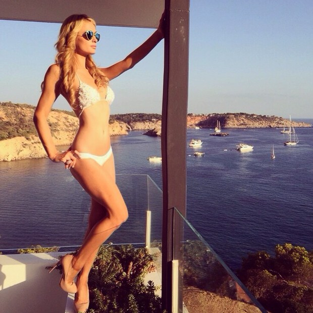 Paris Hilton em Ibiza, na Espanha (Foto: Instagram/ Reprodução)