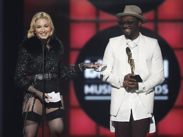 Madonna e Will.i.am no Billboard Music Awards (Foto: Steve Marcus/ Reuters)