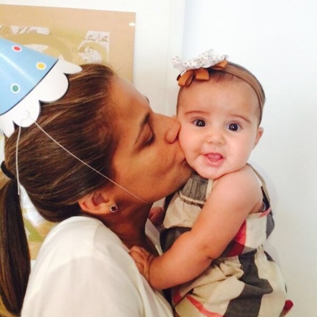 Nivea Stelmann festeja os 5 meses da filha (Foto: Reprodução/Instagram)