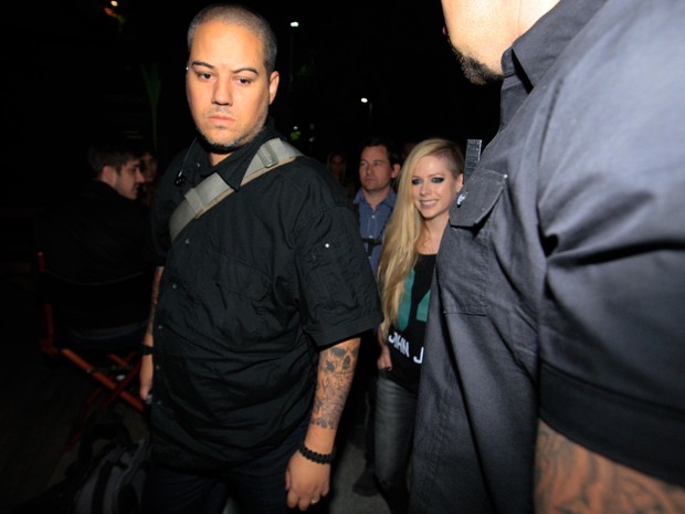Avril Lavigne chega a restaurante em São Paulo (Foto: Leo Franco/ Ag. News)