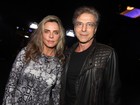 Bruna Lombardi vai com o marido ao show de Caetano Veloso, em SP