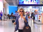 Antônia Fontenelle exibe barriga de grávida em aeroporto no Rio