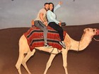 Gracyanne Barbosa e Belo fazem passeio de camelo em Dubai