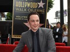 Jim Parsons, de 'Big Bang Theory', ganha estrela na Calçada da Fama