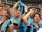 Depois de invadir campo, Miss Bumbum festeja vitória do Grêmio
