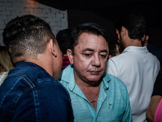 João Reis, pai de Cristiano Araújo, em show em Goiânia, Goiás (Foto: Francisco Cepeda/ Ag. News)