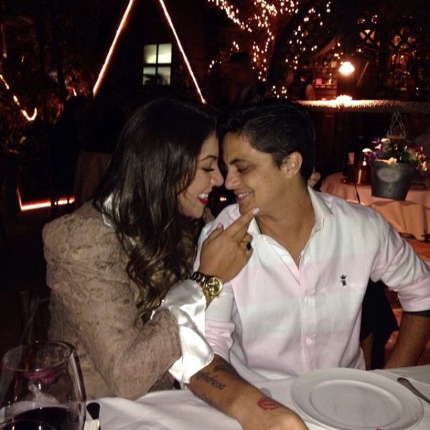 Thammy Miranda com a namorada (Foto: Reprodução/Instagram)