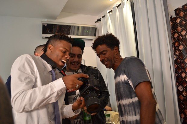 Rapper Faruck faz making of de D2 e Hélio  (Foto: Divulgação - Lílian Bonard)