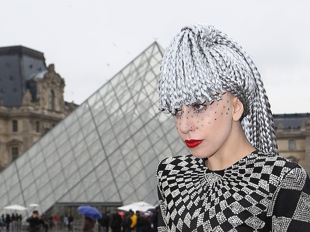 Lady Gaga no museu do Louvre, em Paris, na França (Foto: Marc Piasecki/ Getty Images)
