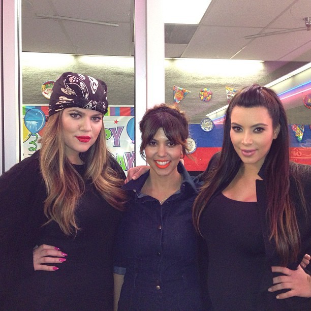 Kim Kardashian com irmã e amiga (Foto: Instagram/ Reprodução)