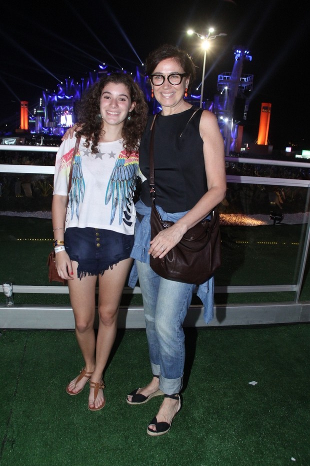 Lilia Cabral e filha Giulia (Foto: THYAGO ANDRADE - PHOTO RIO NEWS)