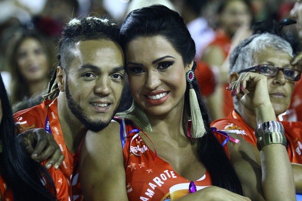 Gracyanne Barbosa e Belo (Foto: RAPHAEL MESQUITA / FOTO RIO NEWS)