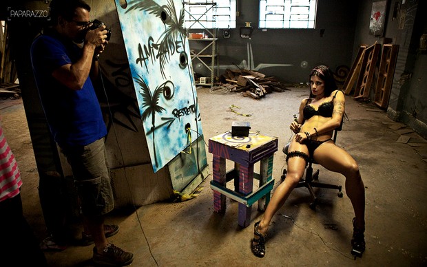 Aline Riscado posa para o Paparazzo (Foto: Marcio Nunes/Paparazzo)