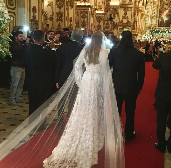 Vestido de noiva de Preta Gil tem 50 mil pérolas e renda chantilly francesa (Foto: Reprodução do Instagram)