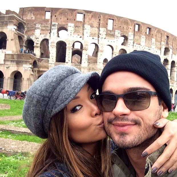Sidney Sampaio e Carol Nakamura em Roma (Foto: Instagram / Reprodução)