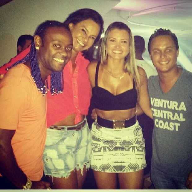 Vagner Love, Solange Couto, Lucilene Pires e Jamerson Andrade em show na Zona Sul do Rio (Foto: Instagram/ Reprodução)