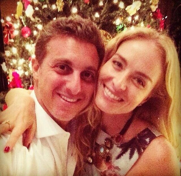 Luciano Huck e Angelica na noite de Natal (Foto: Instagram / Reprodução)