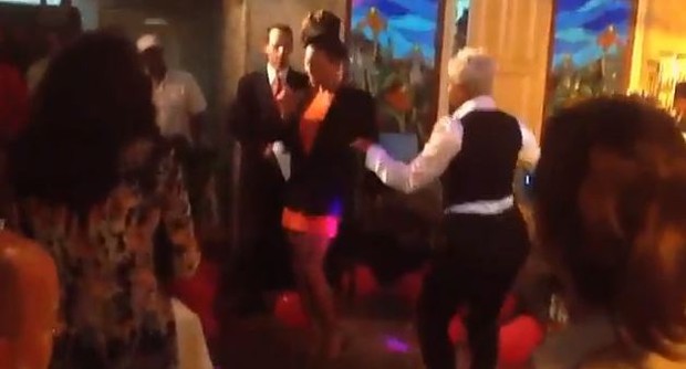 Beyoncé e Jay Z dançando (Foto: Reprodução / Youtube)