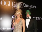 Luciano Huck encarna o Incrível Hulk em baile de carnaval com Angélica