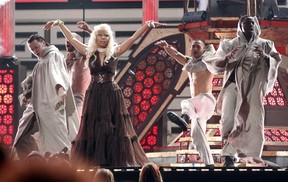 Nicki Minaj se apresenta no Grammy (Foto: Reuters/ Agência)